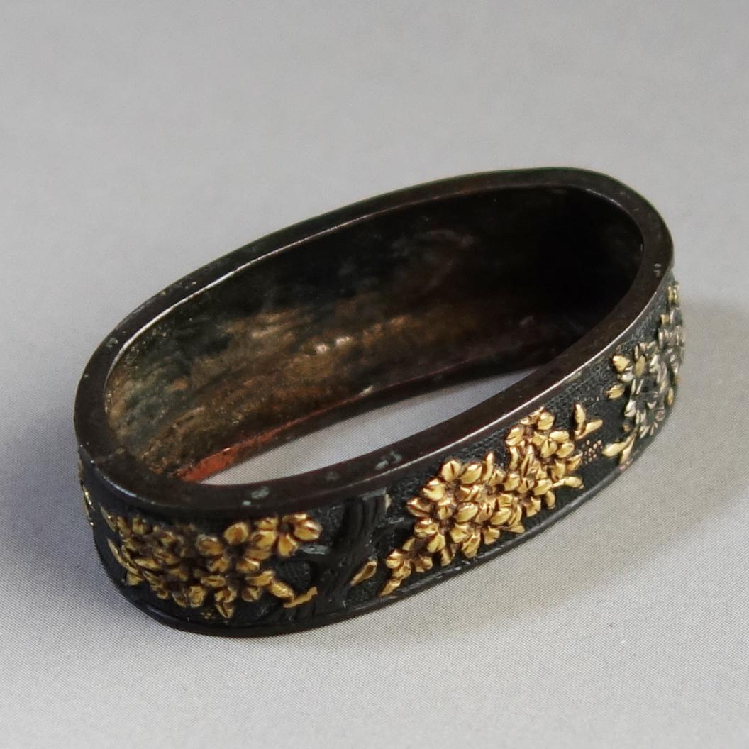 【赤銅魚子地 金銀色絵 桜花図縁頭】刀装具 縁頭 鍔 鐔 日本刀 武具 骨董