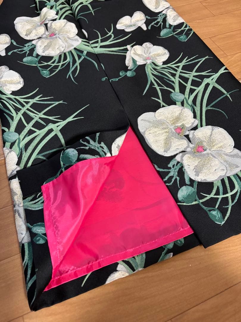 [*]様 未使用⭐︎ビビアンタムランの花柄ひざ下丈スカート38