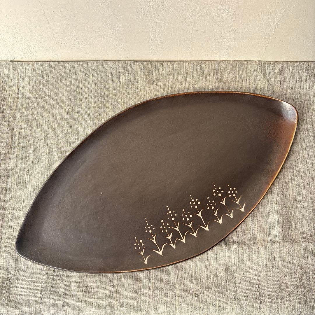 陶芸家 作家 玉田彰 在銘 琉球焼 きび穂花紋平皿 オーバル 楕円 大皿