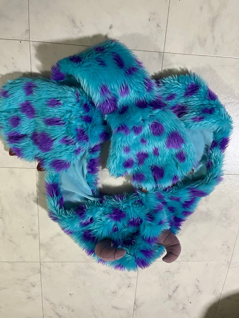 ディズニー　ファンキャップ　モンスターズインク　サリー　マフラー　キャップ
