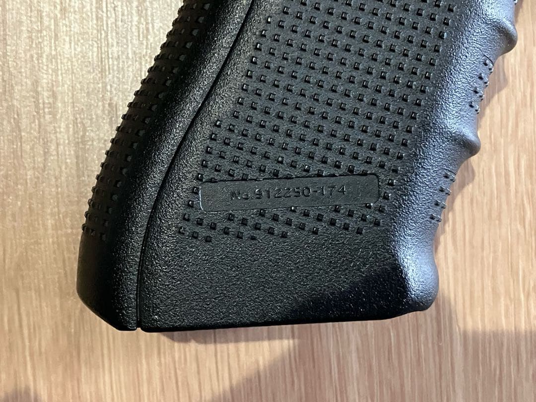 Glock 17 gen4 ガスブロ3本マガジン付き