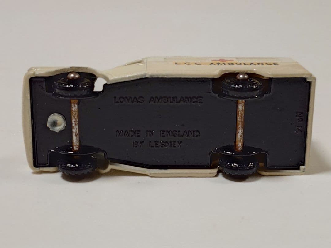 MATCHBOX 　No.14 　LOMAS AMBULANCE