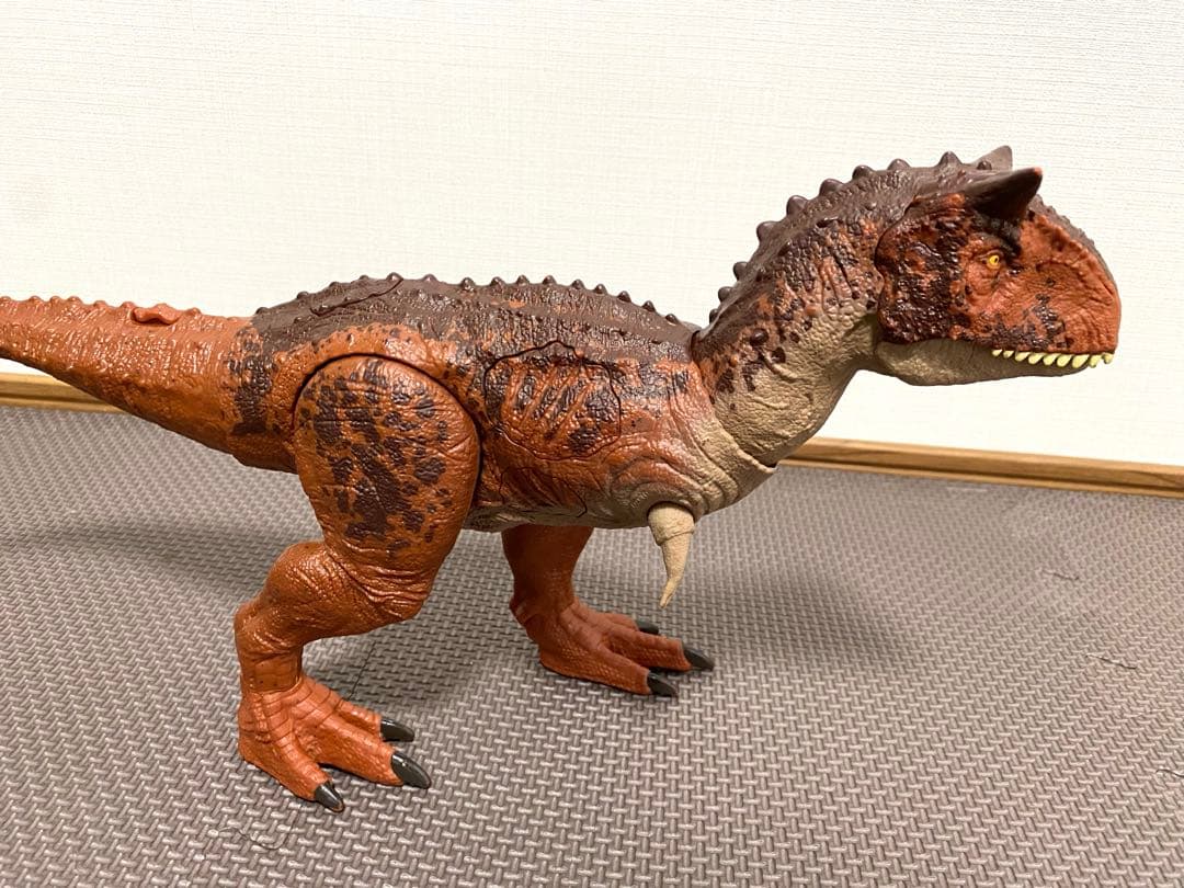 【美品】ジュラシック・ワールドカルノタウルスアロサウルス
