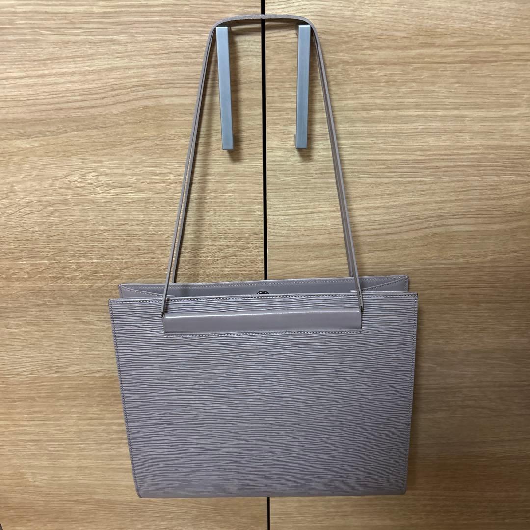 LOUIS VUITTON ルイヴィトン M5246C エピ サントロペ