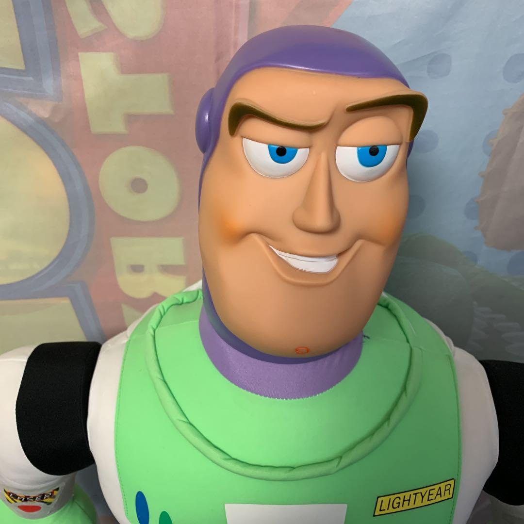 トイストーリー　特大ジャンボ　ぬいぐるみ　バズライトイヤー