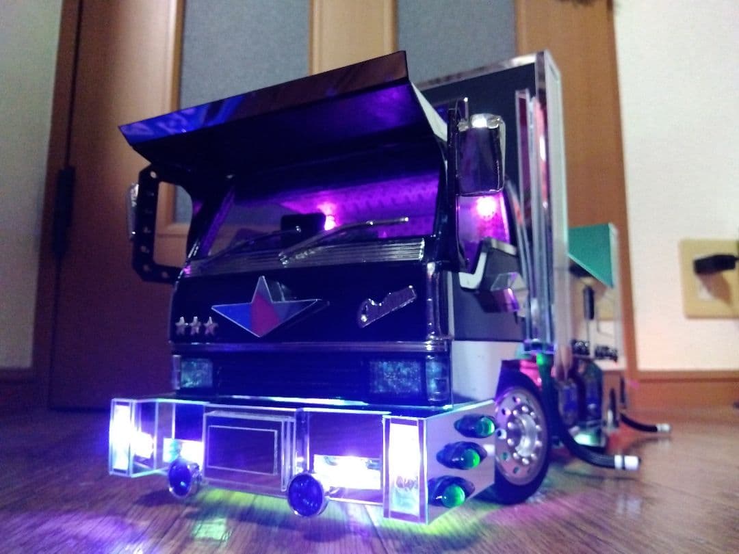 梨くんさん専用）ムネトラ模型 カクキャンターデコトララジコン - メルカリ