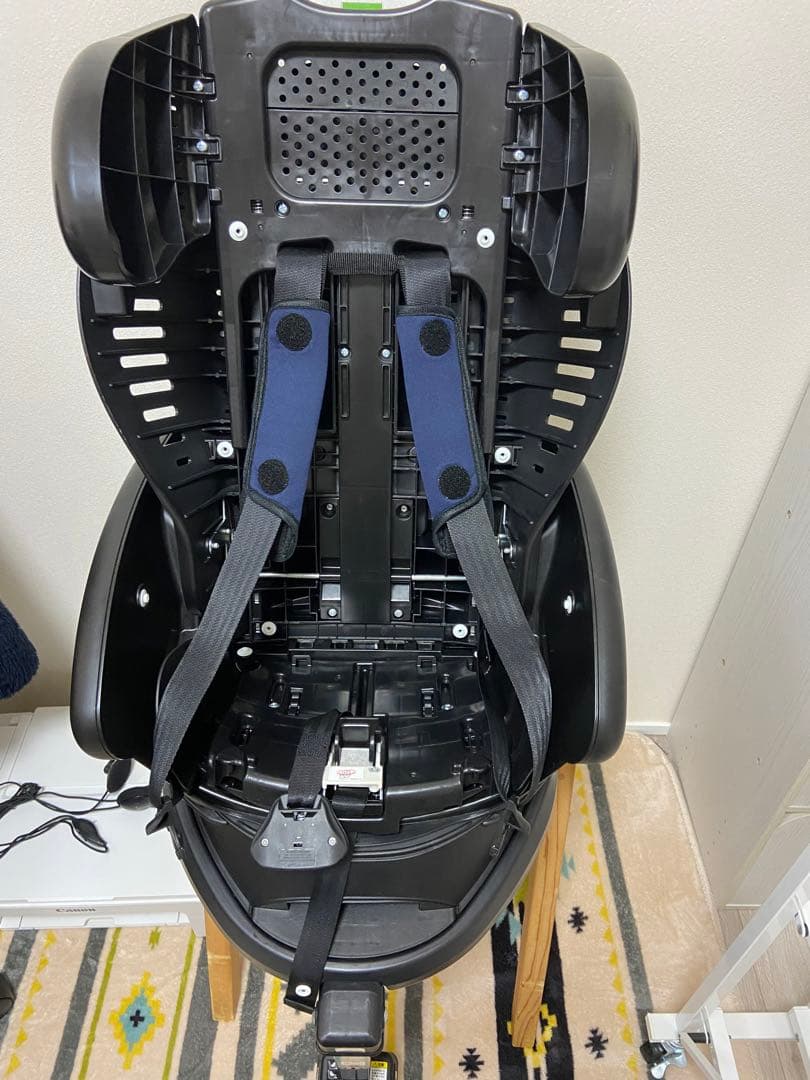 美品アップリカApricaフラディア グロウ ISOFIX プレミアム ネイビー