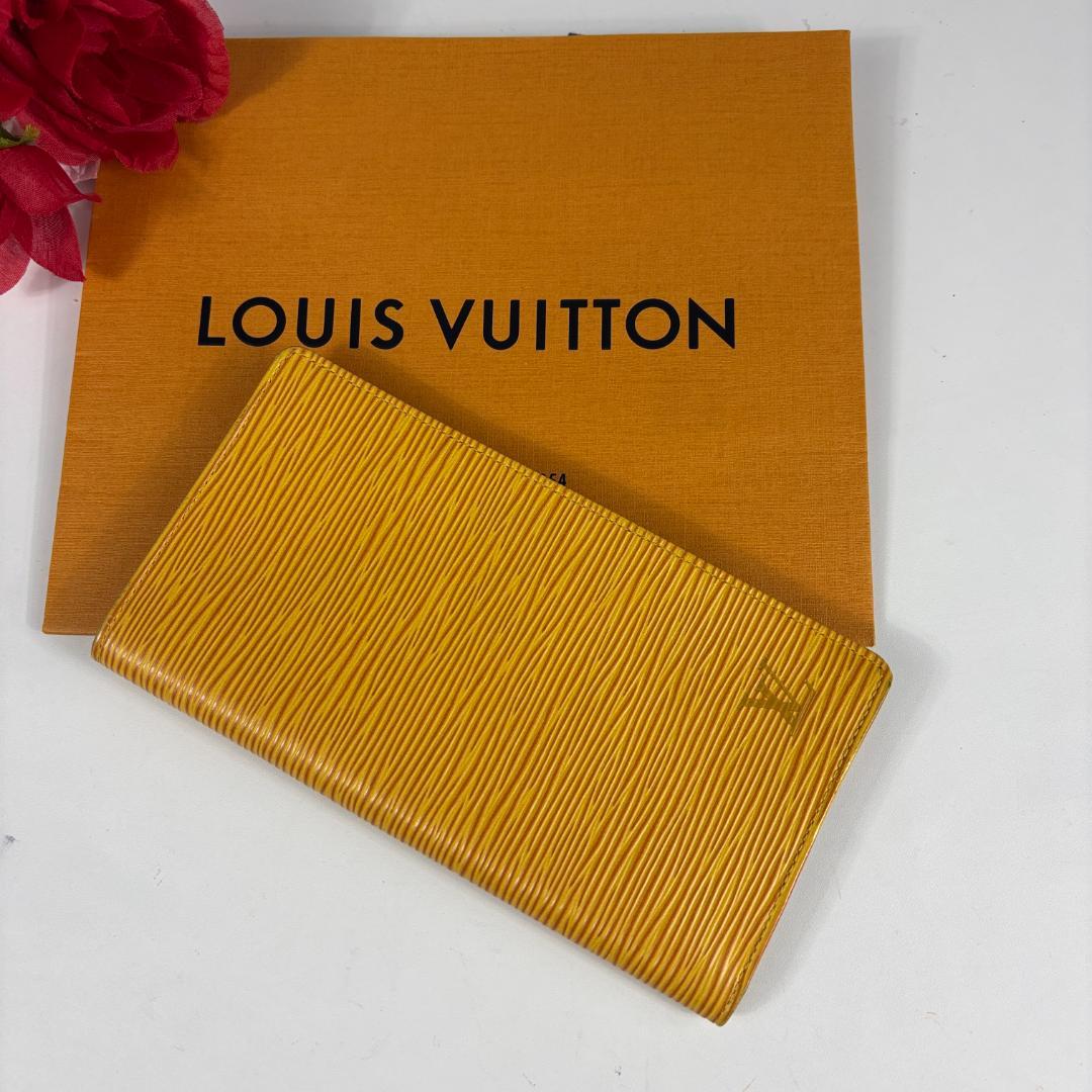 ルイヴィトン エピ ポルトカルトクレディエン 二つ折り長財布　M63219 LOUISVITTON ルイヴィトン エピ ポルトカルト クレディ二つ折り長財布