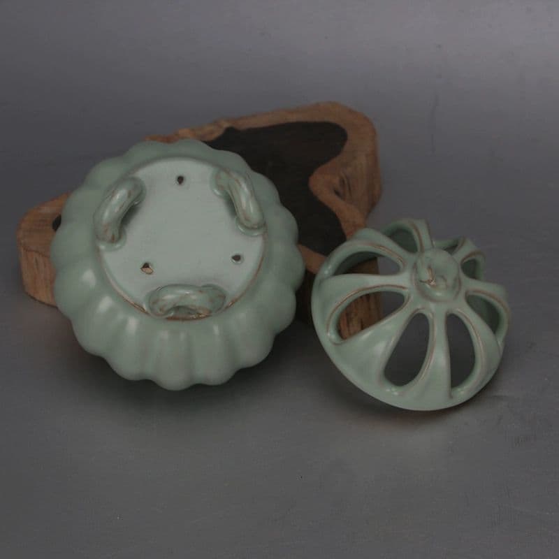 北宋汝窯清涼寺透かし彫りかぼちゃ香薫炉 景徳鎮 陶磁器 装飾品 現代工芸品 置物