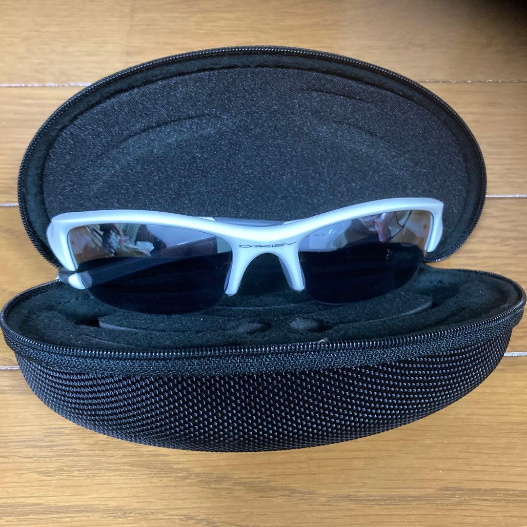 売約〕2504 イギリス さむかりやのサンタ 連刷 タブ付き セルフ糊切手