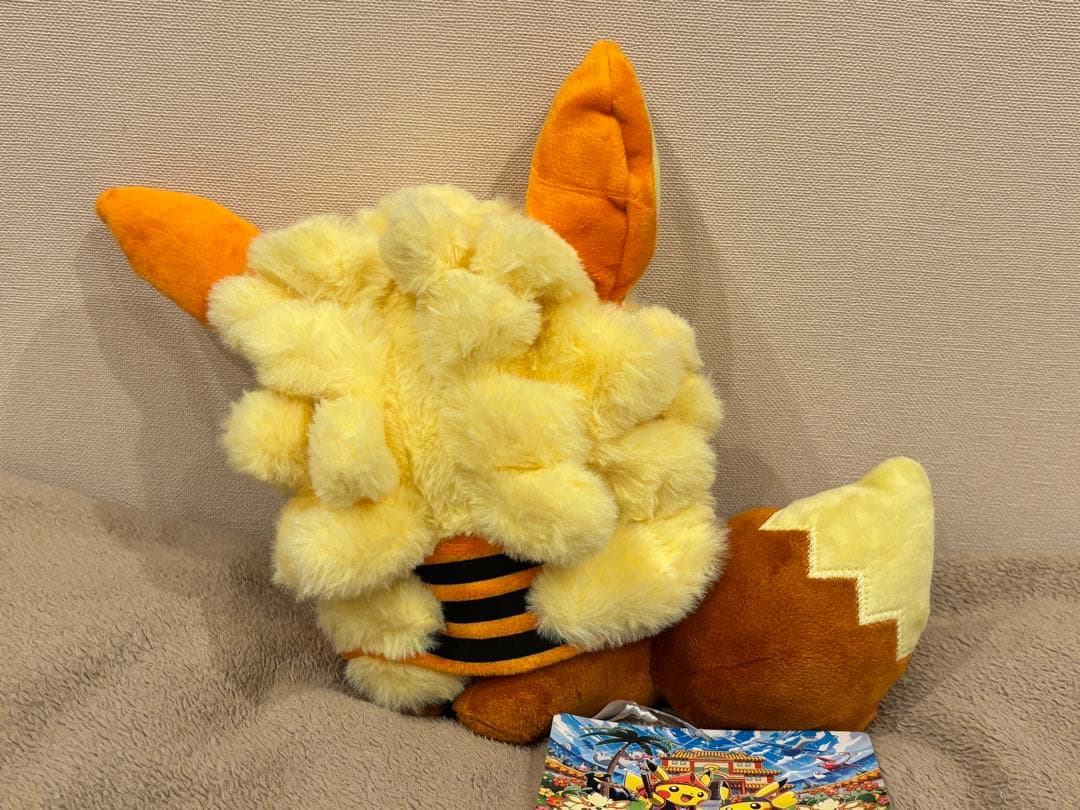 ウィンディポンチョのイーブイぬいぐるみ