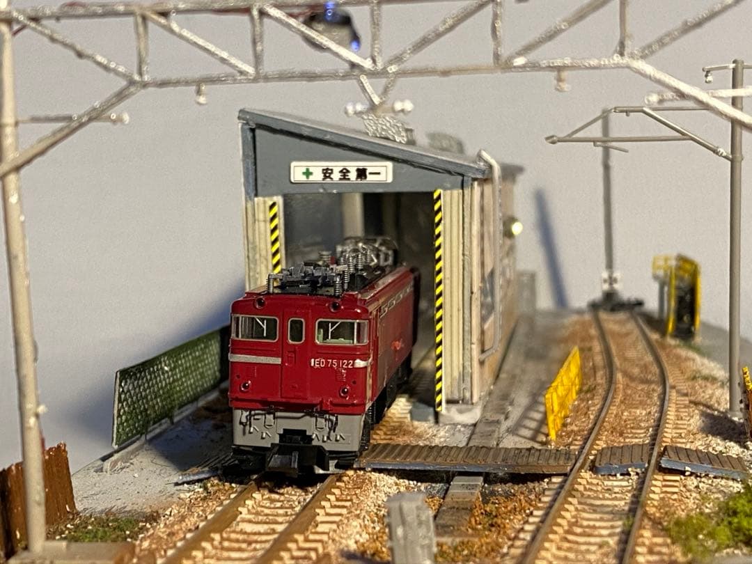Nゲージ　ジオラマ　鉄道　模型　機関区　LED照明付き