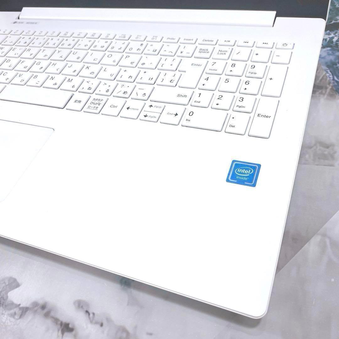 人気の白✨薄型ノートパソコン✨新品SSD512GB✨初心者⭕Windows11