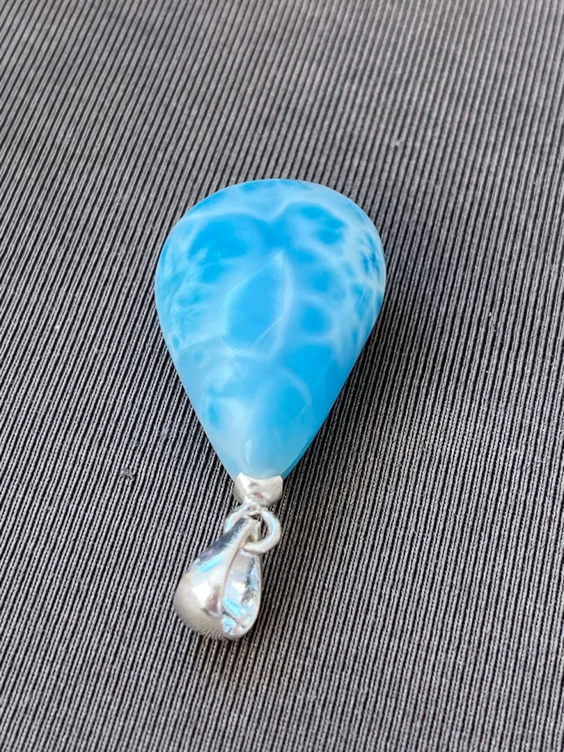 天然石☆高品質！ラリマーしずく型ペンダントップ☆透明感高いブルー＆模様