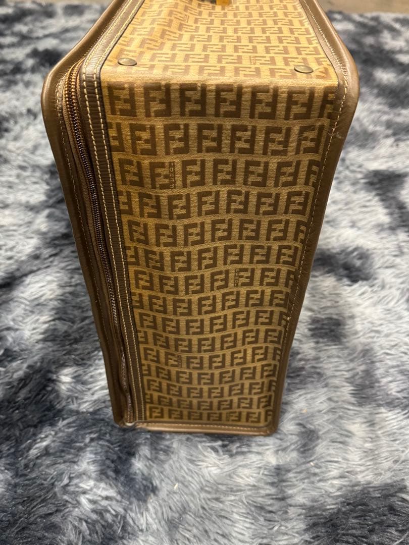 フェンディ スーツケース ヴィンテージ バック ズッカ 希少