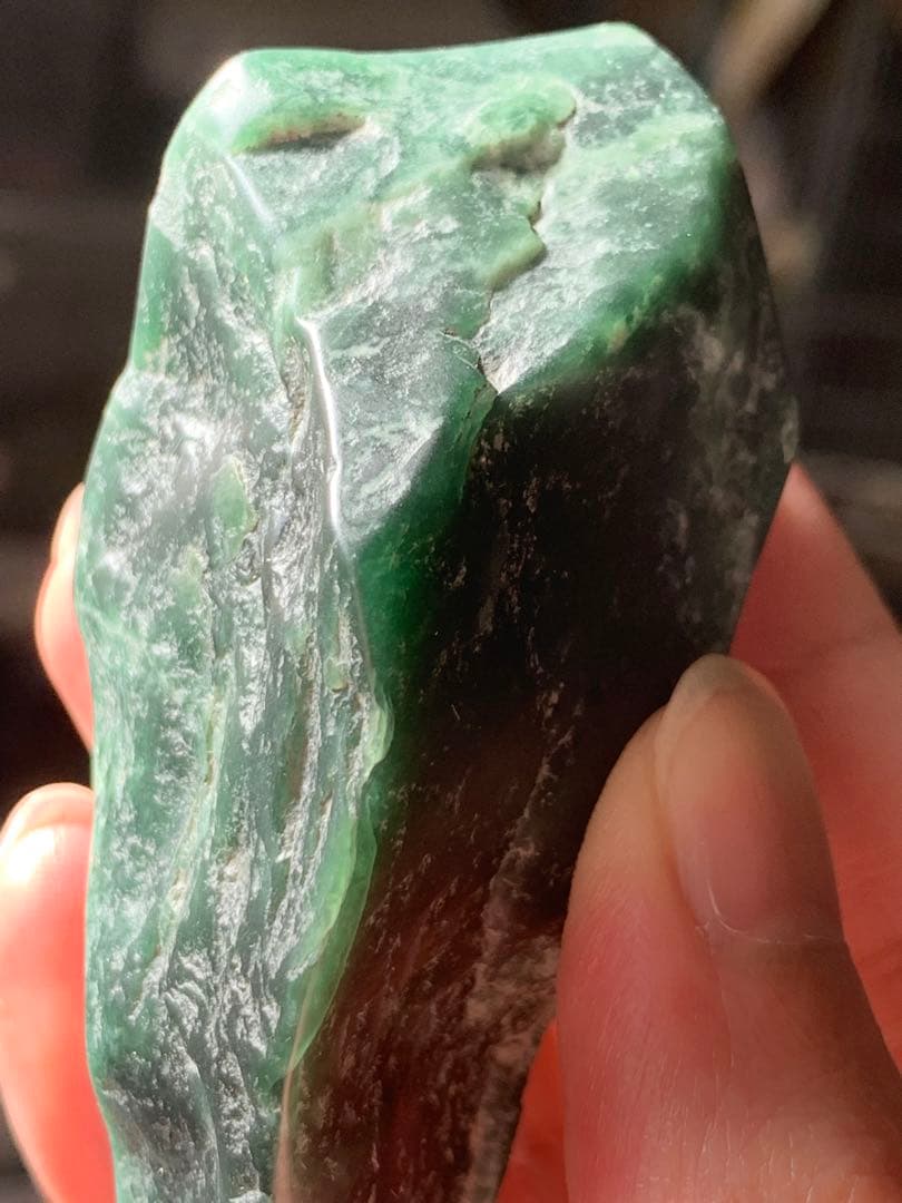 極上ろうかん糸魚川翡翠 原石 ひすい 糸魚川ヒスイ コン沢 国産鉱物