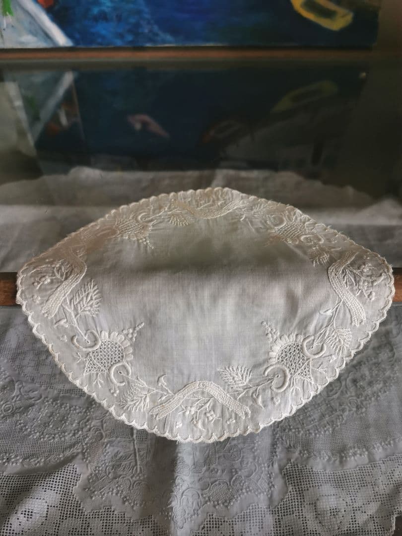 アンティーク スイス アペンツェル刺繍 精緻な白糸刺繍 プチスカラップ