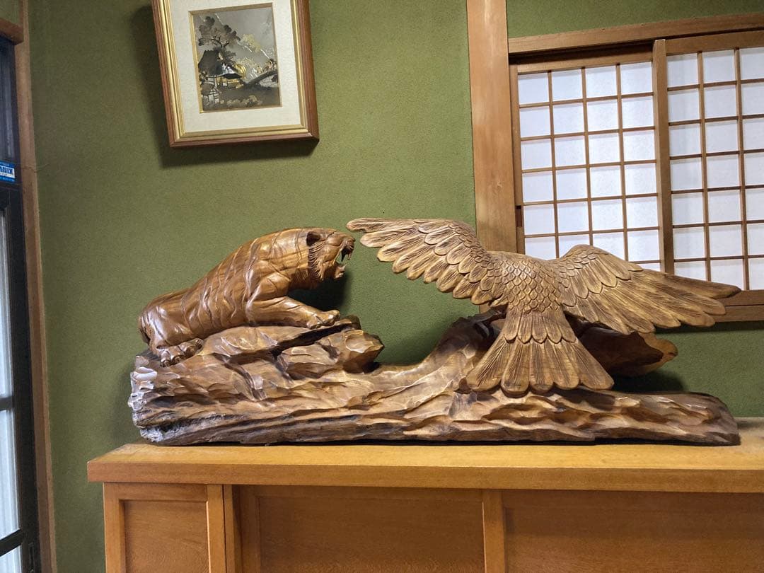 木製彫刻 虎 鷹アンティーク 天然木 置物 縁起物 一枚板 虎 木彫り