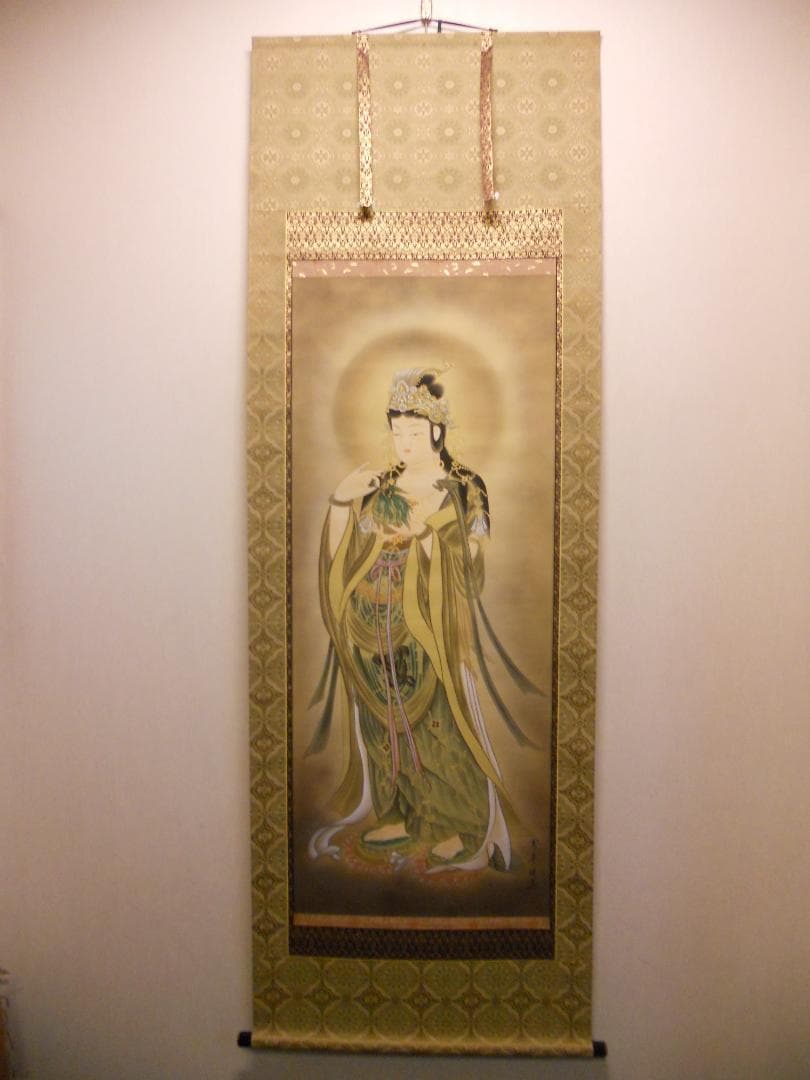 掛け軸 野村雪草 『 楊柳観音 』 絹本 希少 軸装 茶道具 掛軸 美品 です。