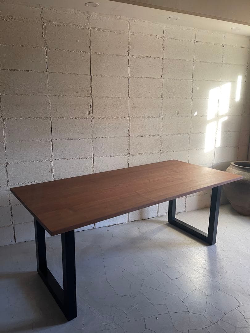 美品　MasterWal ワイルドウッド ダイニングテーブル　ウォールナット無垢