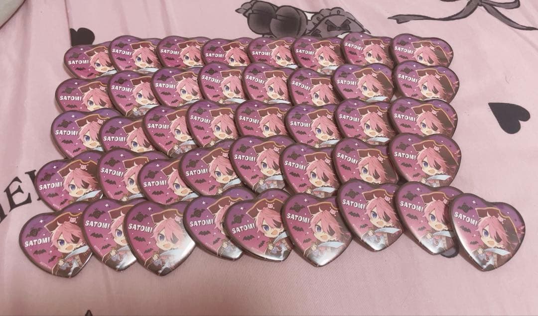 さとみくん ハロウィン2022　デフォ ハート缶バッジ