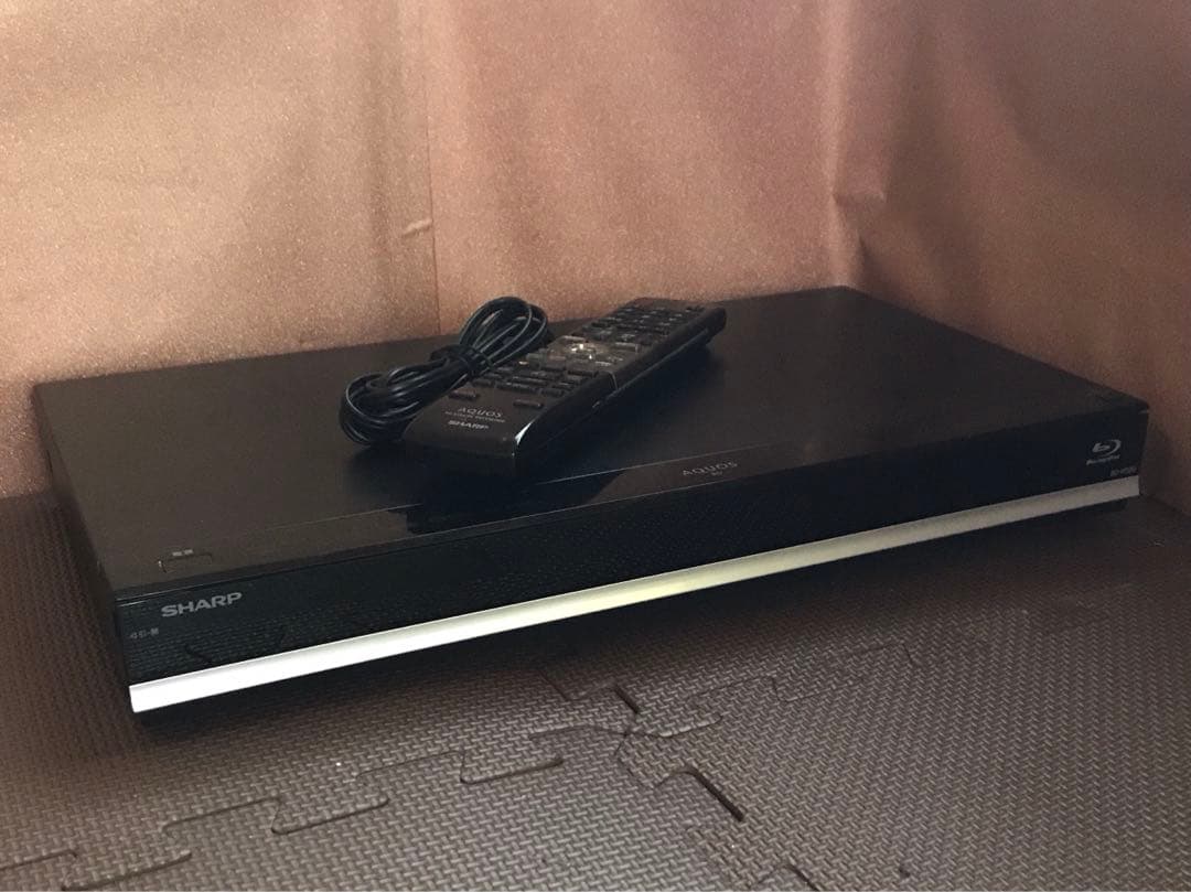 LOEWE. ロエベ テレビ リモコン 89950A17