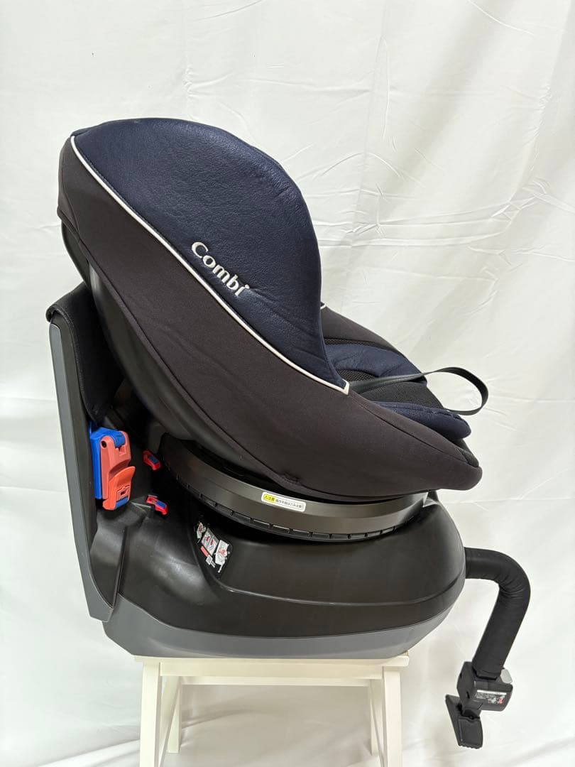 【美品】Combi ネセルターン　ネクスト　パッド完備