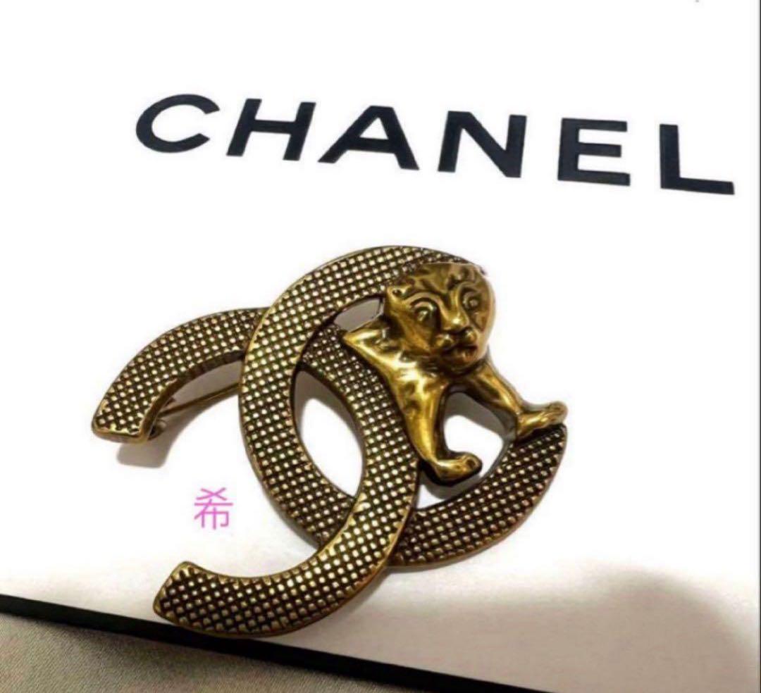 海外で買い集めたブローチ ライオンモチーフ ゴールドブローチ - メルカリ