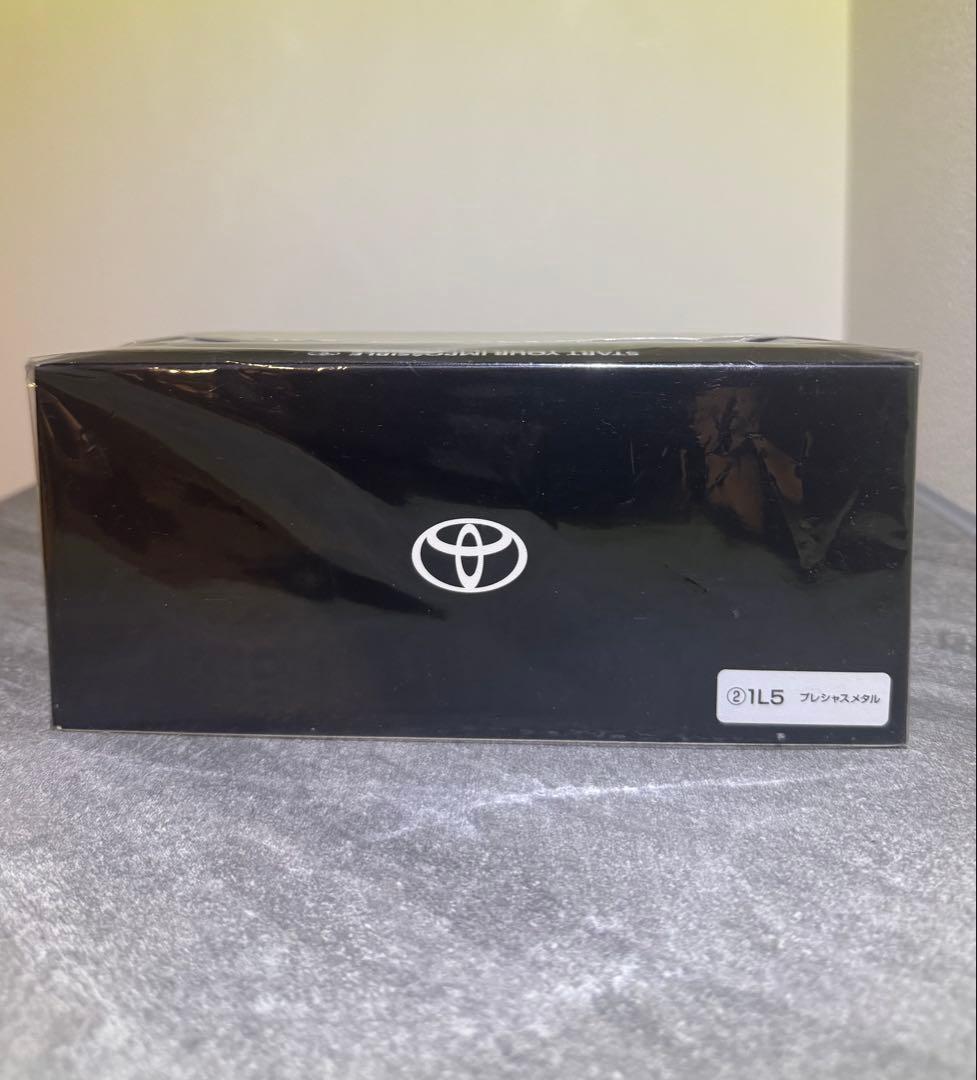 ヴェルファイア　プレシャスメタル　 1/30スケールミニカー 非売品