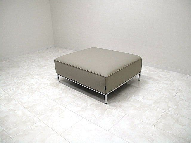 展示品　アルモニア　総革オットマン「Stilla」　11.9万円　本革オットマン