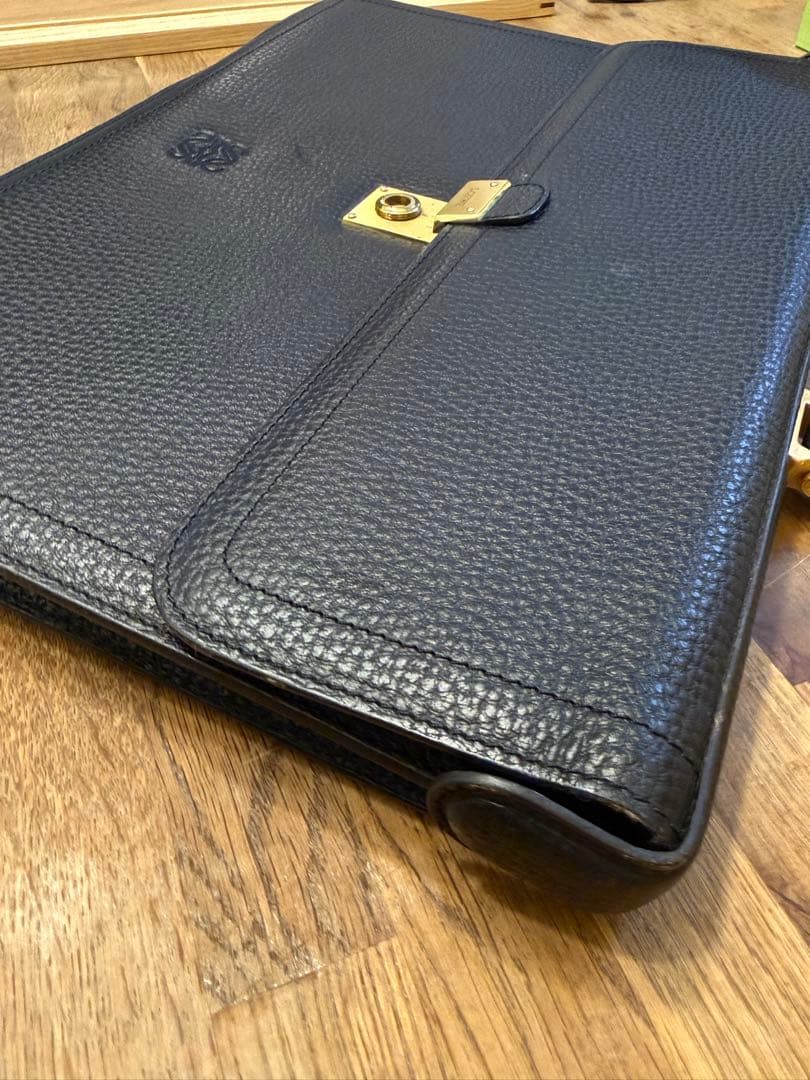 美品未使用〈LOEWEロエベビジネスバッグ ブラックレザー〉