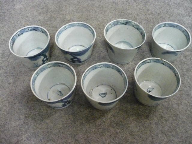 伊万里 岩場の柳模様 染付 猪口 7個 [B31361] 伊万里 岩場の柳模様