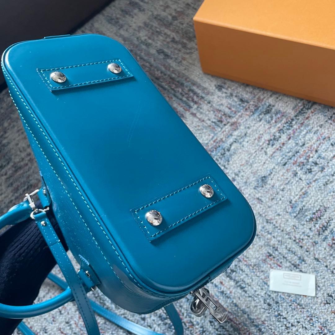 専用！定価315,700円　美品　ルイヴィトン　アルマbb ブルー