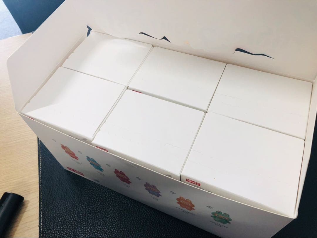 LABUBUTHE MONSTERS BigintoEnergyアソートボックス