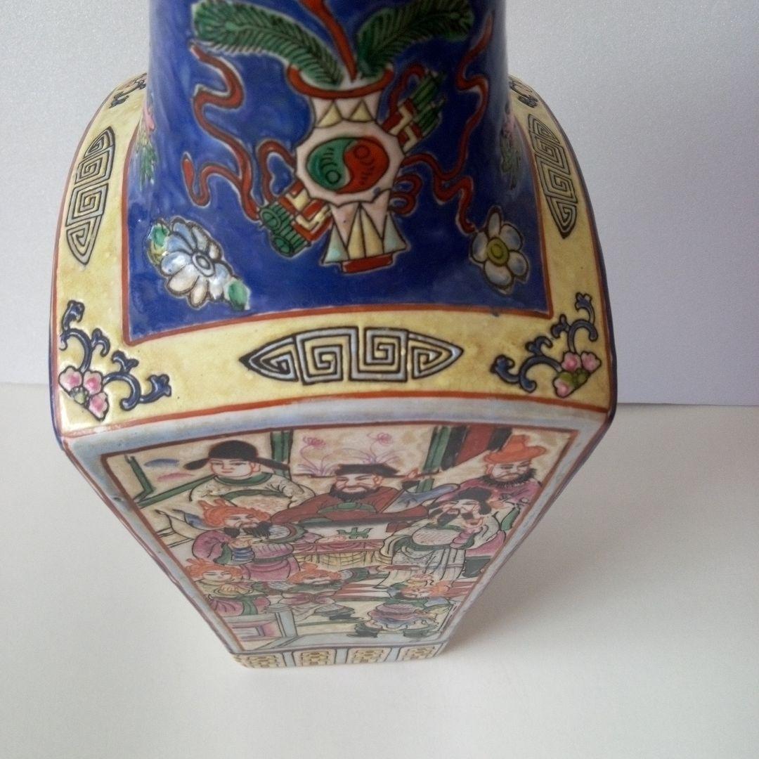 中国古玩 大清同治年製 唐人紋様 花瓶