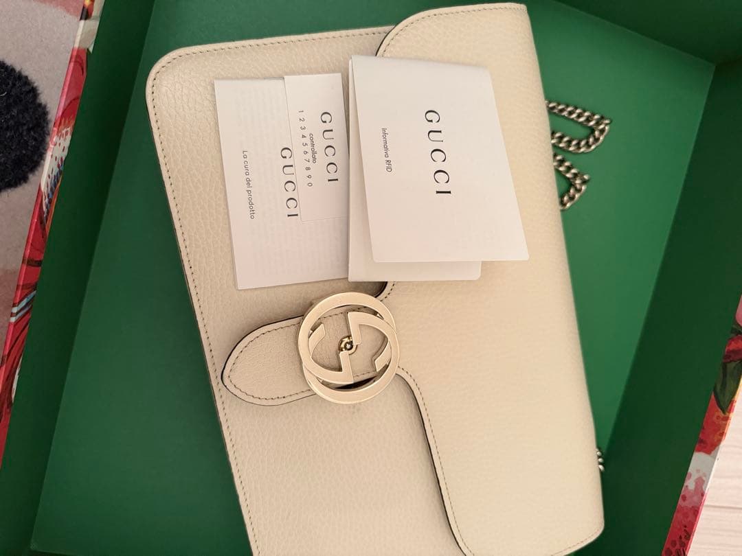 Gucci ベージュ ショルダーバッグ