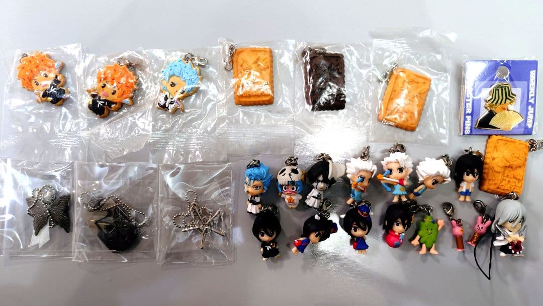 BLEACH ジャンプ展 缶バッジ他 一護 白哉 ギン グリムジョー 250点超