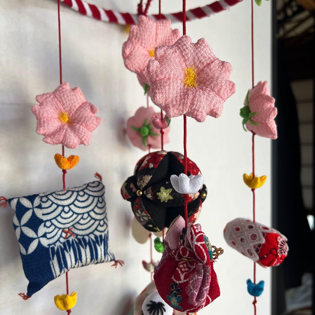 ちりめん吊るし飾り　　三月　（雛飾り）