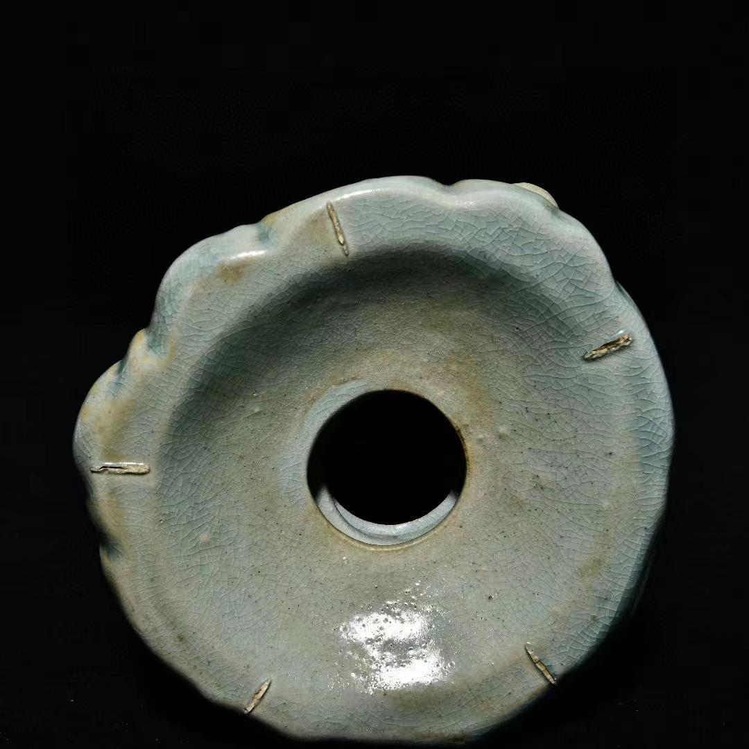 中国古美術・旧蔵の陶磁器、宝珠を持つ静かな思索の観音・12x41cm・