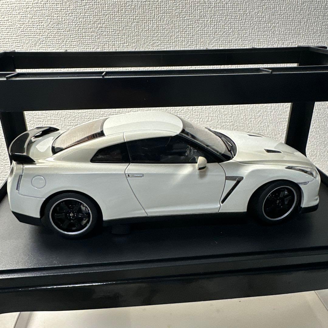 AUTOART NISSAN GT-R SpecV 1/18 ダイキャスト
