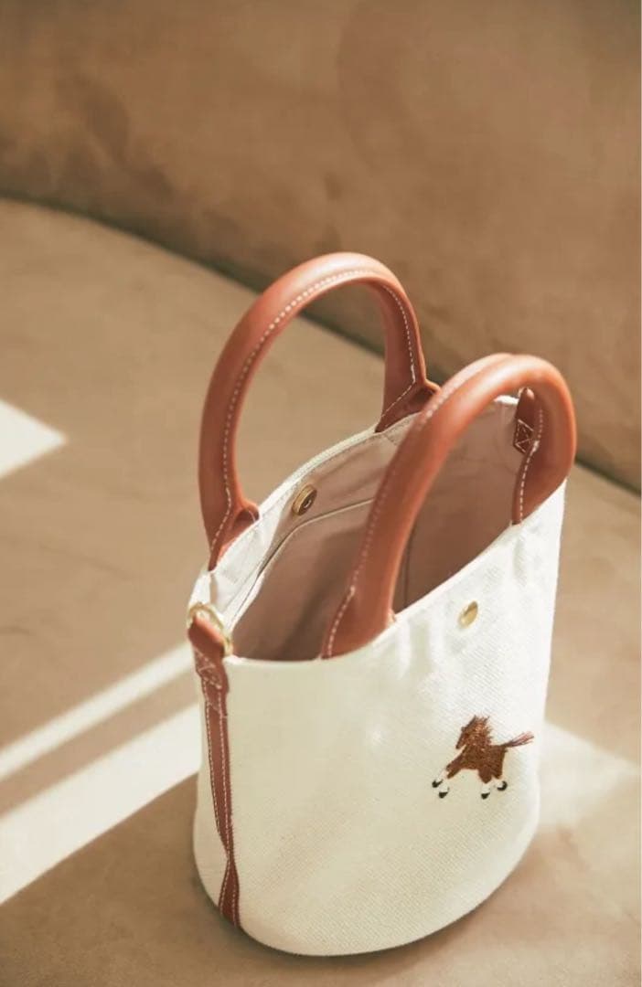 新品未使用★SEVENTEN by MIHO K馬刺繍ミニショルダーバック