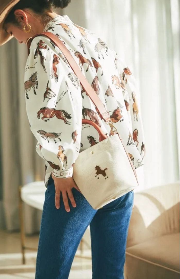 新品未使用★SEVENTEN by MIHO K馬刺繍ミニショルダーバック