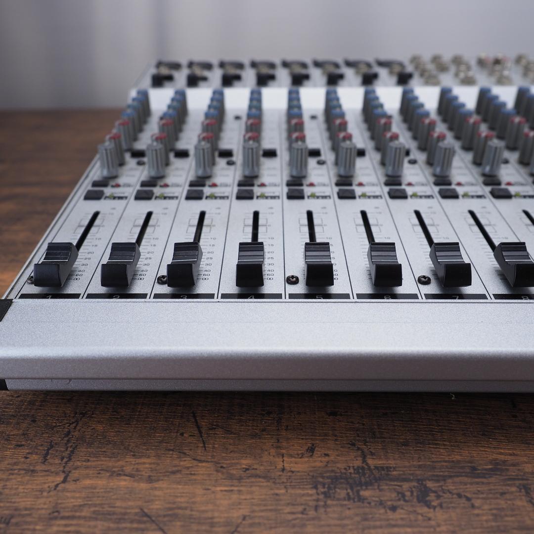 BEHRINGER MX2004A ACアダプターなしだけど動作確認済品