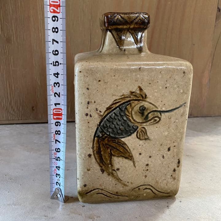 古琉球魚刻紋角瓶 壺屋焼 やちむん