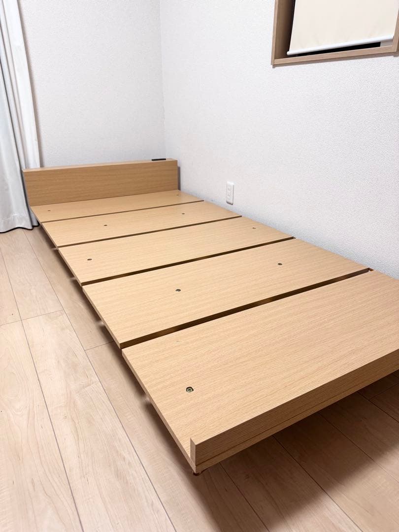【送料無料✨】北欧ローベッドフレーム シングル コンセント付 簡単組立