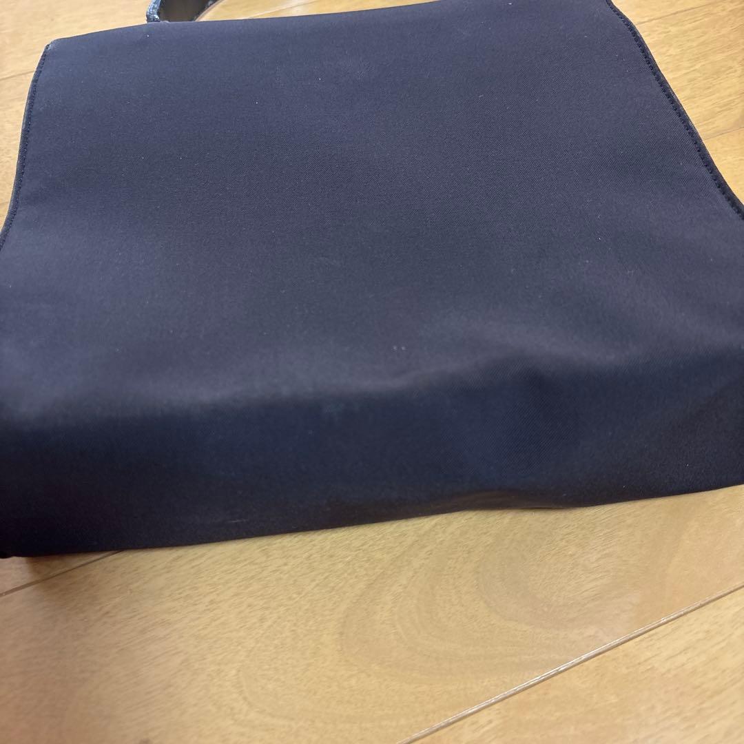 PRADA 濃い茶色　ハンドバッグ