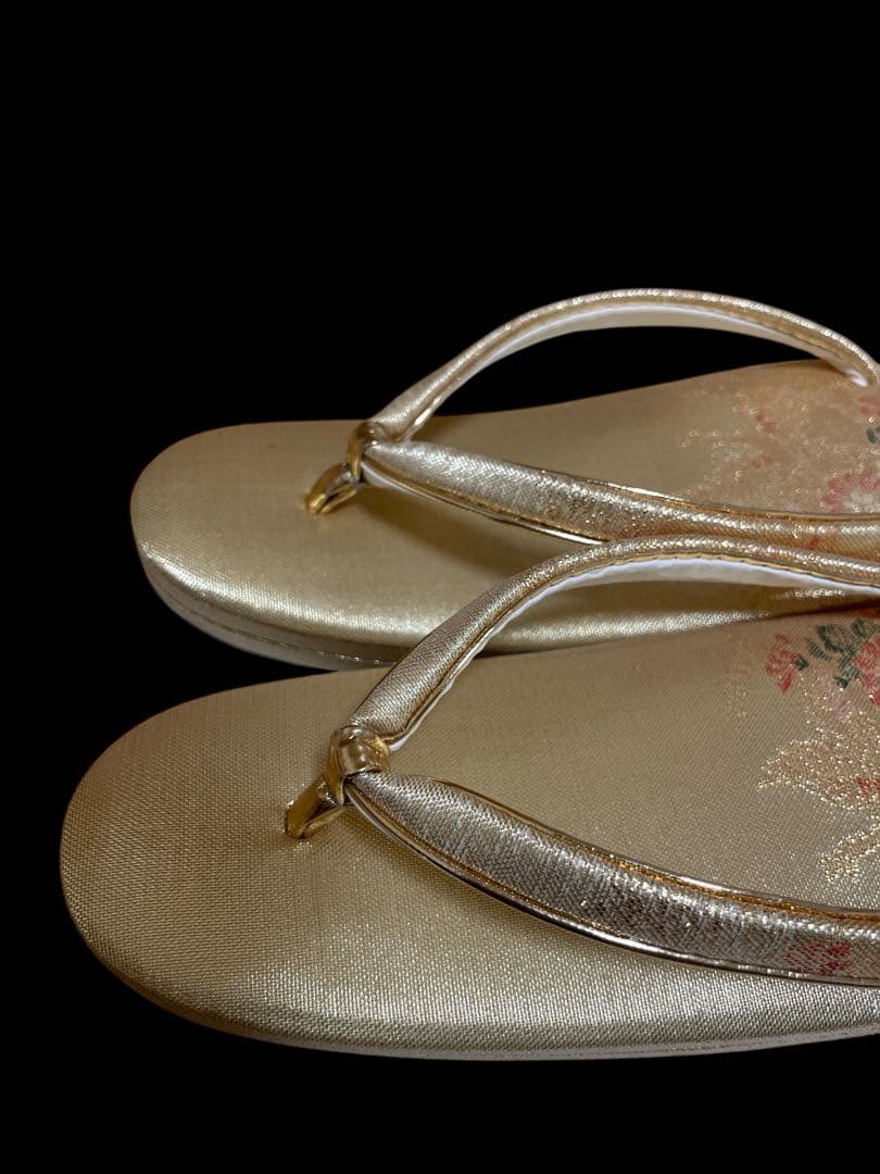 上品✨草履と和装バッグセット【木箱、手鏡付】帯地の淡いゴールド　金銀刺繍