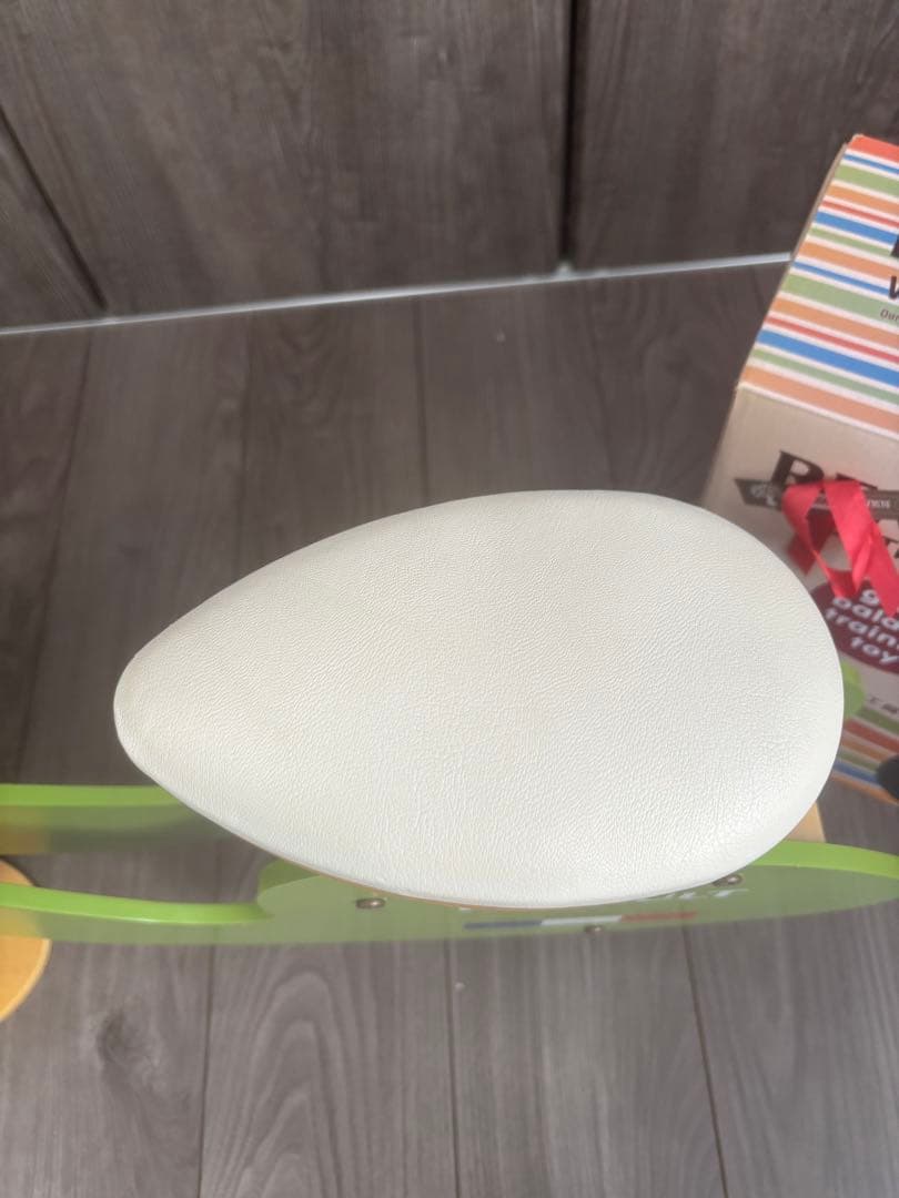 新品】RENAULT WOODY TRAINEE-BIKE グリーン 新品】RENAULT WOODY