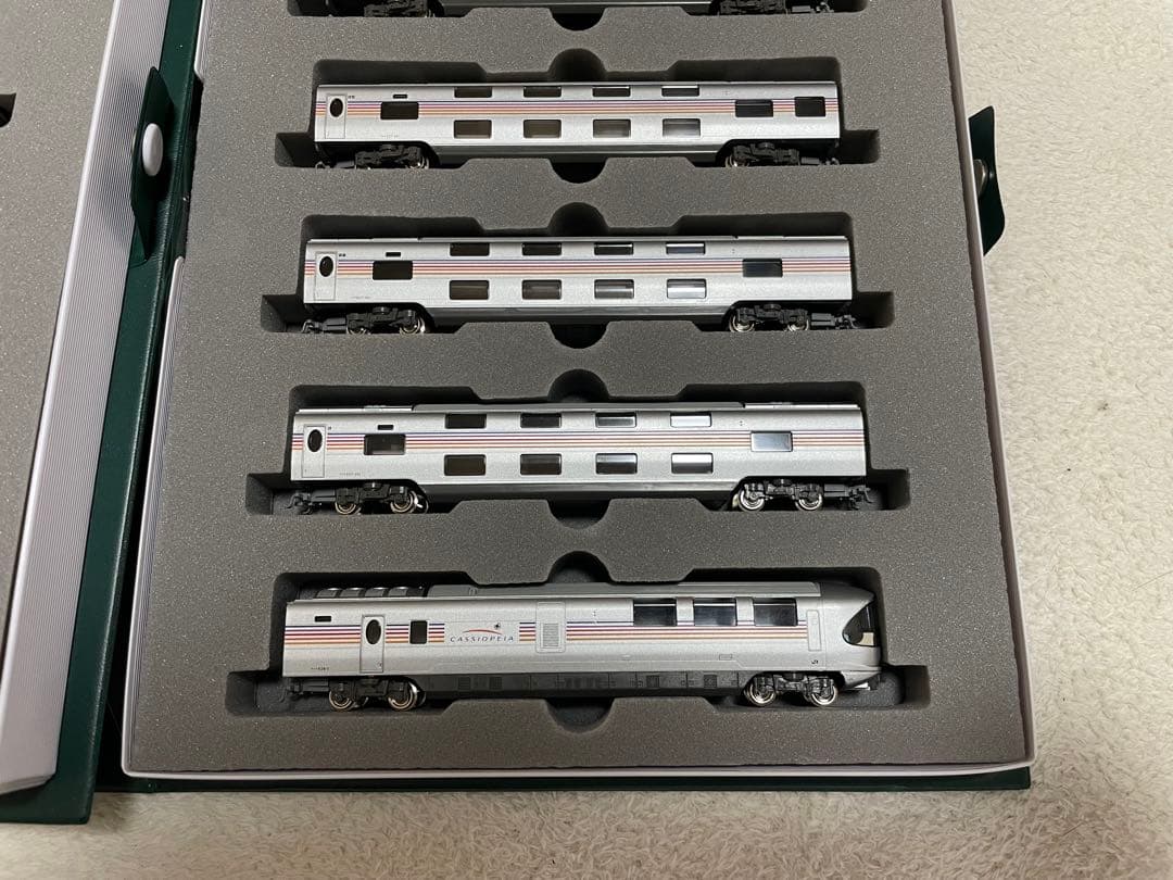 KATO 10-399+400 E26系カシオペア 基本+増結セット