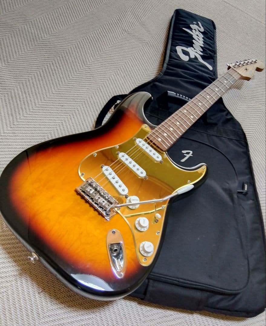 Fender mexico 3-COLOR SUNBURST 限定モデル